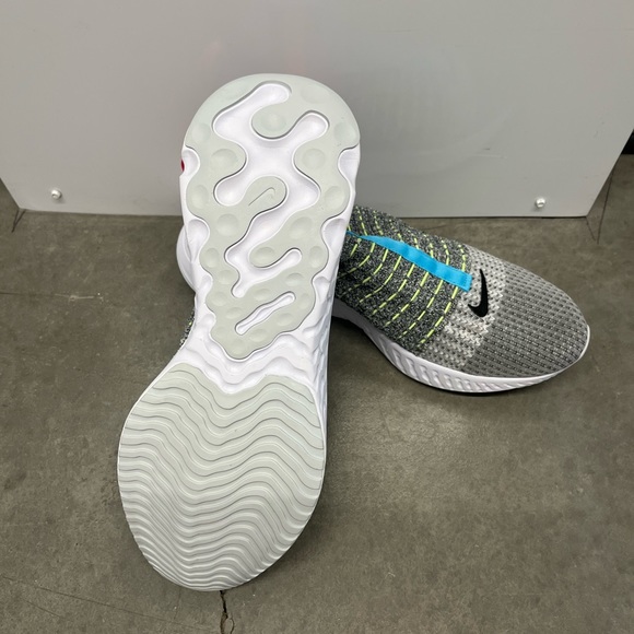 Nike React Phantom Run Flyknit 2 Grey - Picture 10 of 11